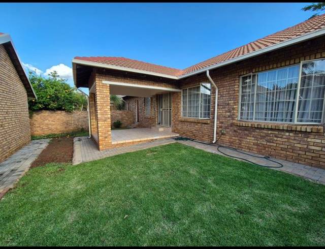 2 BEDROOM TOWNHOUSE FOR SALE IN MONTANA